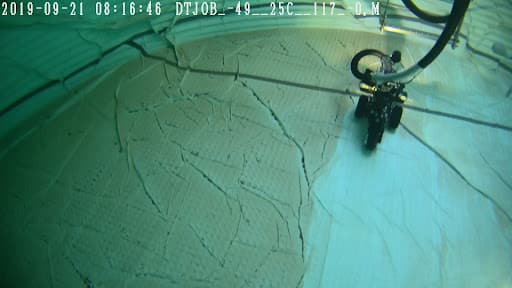 Cleaning tank